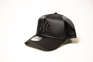 New Era 940 9Forty A Frame SATIN New York Yankees Triple Black