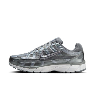 NIKE P-6000 GRIS MÉTALLIQUÉ POUR HOMMES CD6404-023