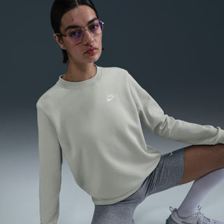 WOMEN'S NIKE CLUB FLEECE CREW 'LIGHT SILVER' DQ5473-034
