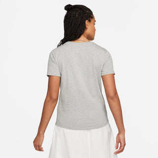 WOMEN'S NIKE SPORTSWEAR CLUB ESSENTIAL TEE "GREY"  DX7902-063