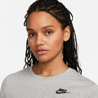 WOMEN'S NIKE SPORTSWEAR CLUB ESSENTIAL TEE "GREY"  DX7902-063