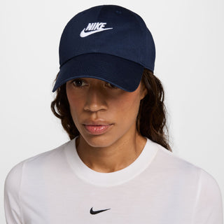 NIKE CLUB CAP "OBSIDIAN/WHITE" FB5368-451