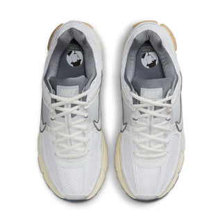 W NIKE ZOOM VOMERO 5 « BLANC SOMMET » FJ2028-101