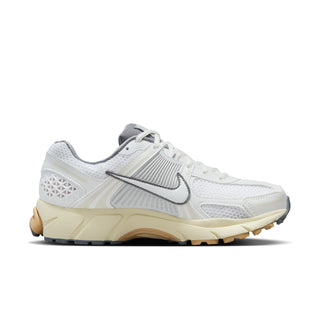 W NIKE ZOOM VOMERO 5 « BLANC SOMMET » FJ2028-101