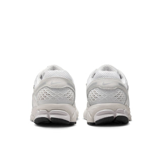 WOMEN'S NIKE ZOOM VOMERO 5 "WHITE VAST GREY" FQ7079-100