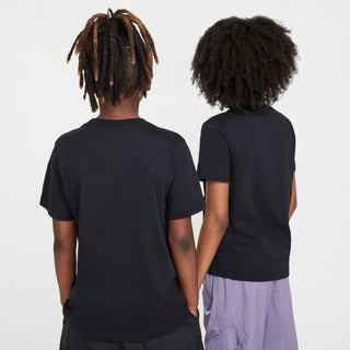 KID'S NIKE SPORTWEAR BLACK T-SHIRT