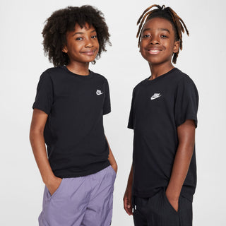 KID'S NIKE SPORTWEAR BLACK T-SHIRT