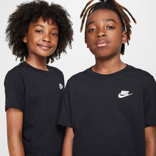 KID'S NIKE SPORTWEAR BLACK T-SHIRT