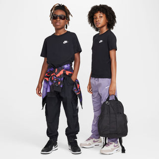 KID'S NIKE SPORTWEAR BLACK T-SHIRT