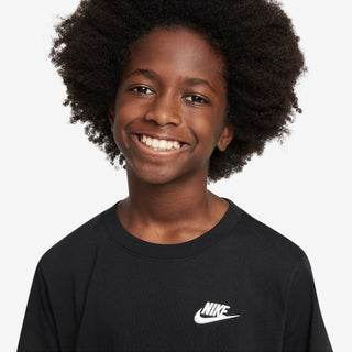 KID'S NIKE SPORTWEAR BLACK T-SHIRT
