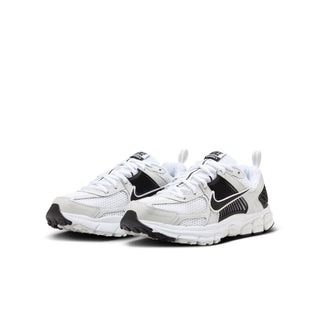 (GS) NIKE VOMERO 5  'METALLIC PLATINUM - BLACK' HF6998-104