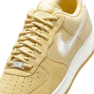 MEN'S NIKE AIR FORCE 1 '07 LEVEL 8 'BUFF GOLD/SAIL' HJ4465-700