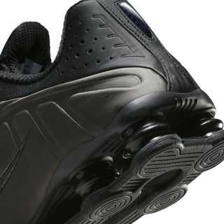 NIKE SHOX R4 NOIR/NOIR-NOIR-CRIMSON BRILLANT HQ1988-001