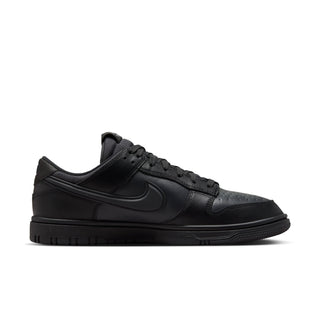 MEN'S NIKE DUNK LOW GORE-TEX "TRIPLE BLACK" HQ2053-001