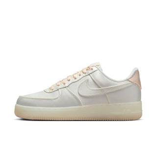 WOMEN'S AIR FORCE 1 LOW '07 LV8 'SAIL/BARELY ORANGE' HQ3762-133
