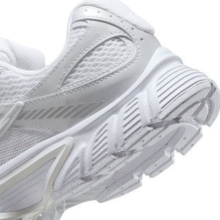 WOMEN'S NIKE V5 RNR 'WHITE METALLIC SILVER' HQ7901-101