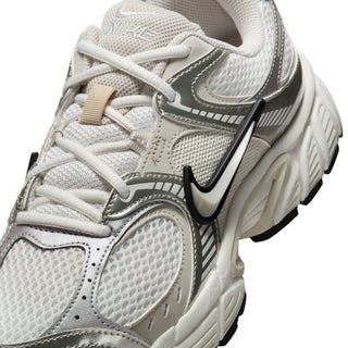 WOMEN'S NIKE V5 RNR "SUMMIT WHITE LIGHT OREWOOD" HQ7901-104