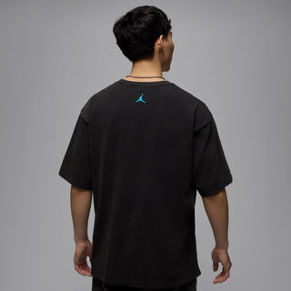 MEN'S JORDAN FLIGHT ESSENTIALS GRAPHIC T-SHIRT "BLACK/DK POWDER BLUE" HQ8940-010
