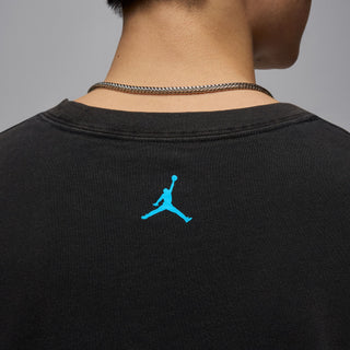 MEN'S JORDAN FLIGHT ESSENTIALS GRAPHIC T-SHIRT "BLACK/DK POWDER BLUE" HQ8940-010