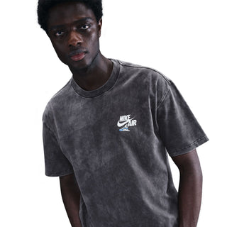 MEN'S NIKE SPORTSWEAR GRAPHIC TEE "GRAY" HQ9275-010