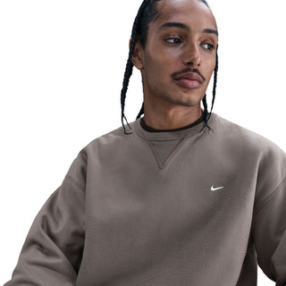 MEN'S NIKE SOLO SWOOSH FLEECE CREW "CAVE STONE" HV1086-289