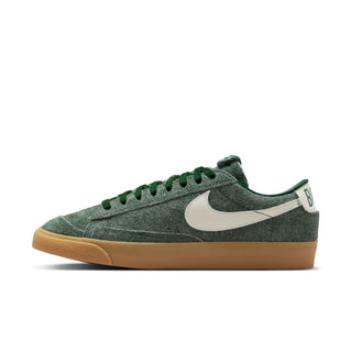 MEN'S NIKE BLAZER LOWxDEVIN BOOKERxCHEVY "TEAM DARK GREEN" HV2197-300