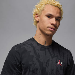 T-shirt à col rond Air Jordan pour homme « Off Noir/Medium Ash/Gym Red » HV5090-045