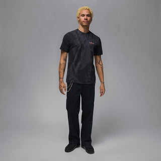 T-shirt à col rond Air Jordan pour homme « Off Noir/Medium Ash/Gym Red » HV5090-045