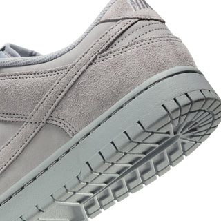 MEN'S NIKE DUNK LOW SE "WOLF GREY" IB6651-002