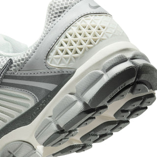 MEN'S NIKE ZOOM VOMERO 5 "WHITE SUMMIT/METALLIC SILVER" IM2219-121