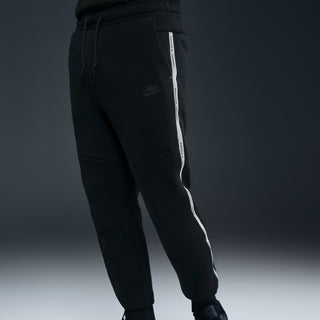 MEN'S NIKE TECH FLEECE JOGGERS REFLECTIVE ACCENTS "BLACK" IM6540-010