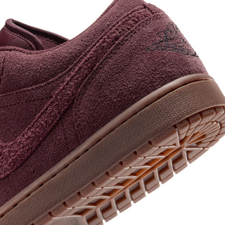 MEN'S AIR JORDAN 1 LOW SE "DARK TEAM RED/BLACK-GUM MED BROWN" IO2047-600
