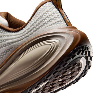 MEN'S NIKE VOMERO PLUS QS "SAIL PECAN" IO4482-100