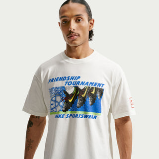 NIKE SPORTSWEAR 'CELEBRATE FOOTBALL" TEE WHITE/BLUE IR5773-133