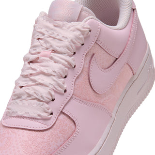 WOMEN'S NIKE AIR FORCE ONE LOW '07 SE RIBBON LACES "ARTIC PINK" IX5099-600