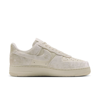 WOMEN'S NIKE AIR FORCE ONE LOW '07 SE 'VELVET' PALE IVORY IX5100-100
