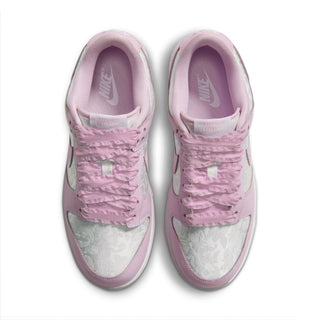 WOMEN'S NIKE DUNK LOW SE WHITE/PINK FOAM IX5101-101