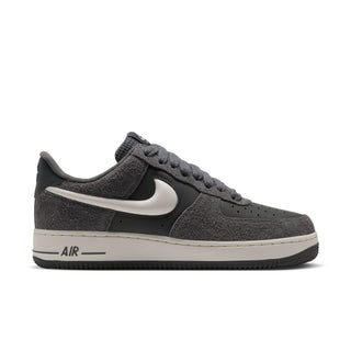 MEN'S NIKE AIR FORCE 1 '07 LV8 IRON GREY/SAIL IX7786-001