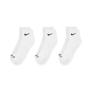 Chaussettes d'entraînement Nike Everyday Plus Training Cushion Ankle Socks Noir SX6890-010 Blanc L