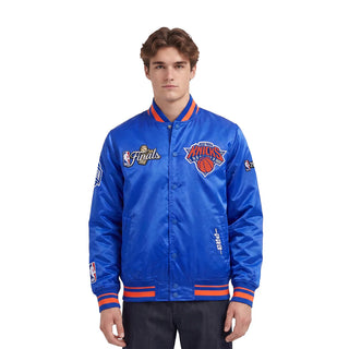 PRO STANDAR NEW YORK KNICKS 2026 NBA CHAMPIONSHIP PRO SATIN JACKET BNK6517767-ROR