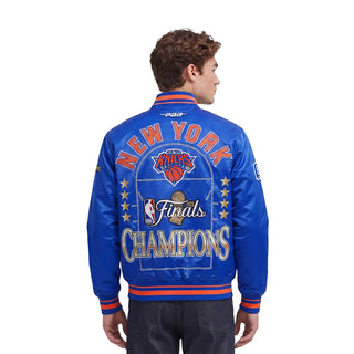 PRO STANDAR NEW YORK KNICKS 2026 NBA CHAMPIONSHIP PRO SATIN JACKET BNK6517767-ROR