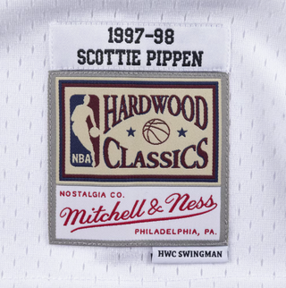 MITCHELL & NESS SCOTTIE PIPPEN CHICAGO BULLS 1997-98 WHITE SWINGMAN JERSEY